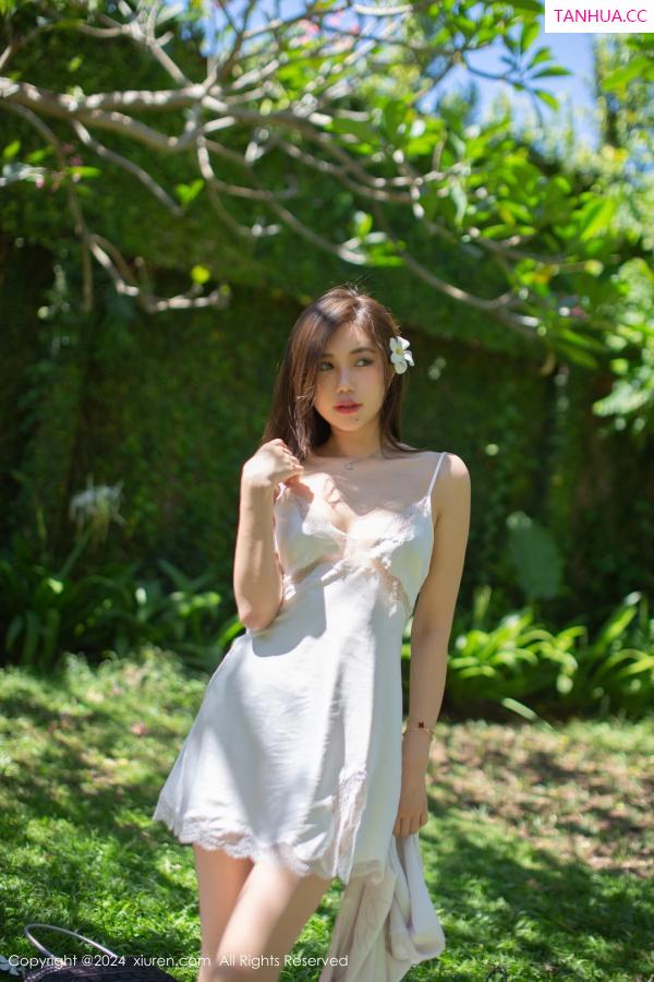 綺裡嘉 绮里嘉 [XiuRen]高清写真图 2024.03.19 No.8256 绮里嘉ula 美腿丝袜第25张图片